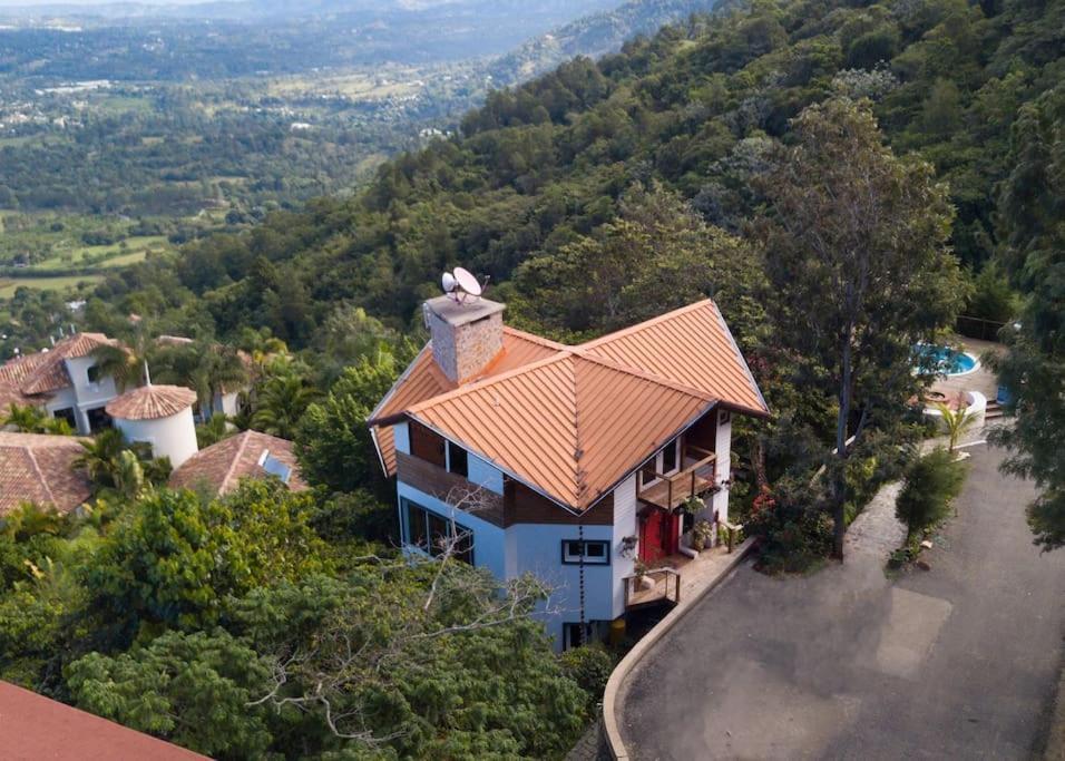 Mansion Dubai-Mountain-Jacuzzi-4Br-Jamaca De Dios Villa Jarabacoa Buitenkant foto
